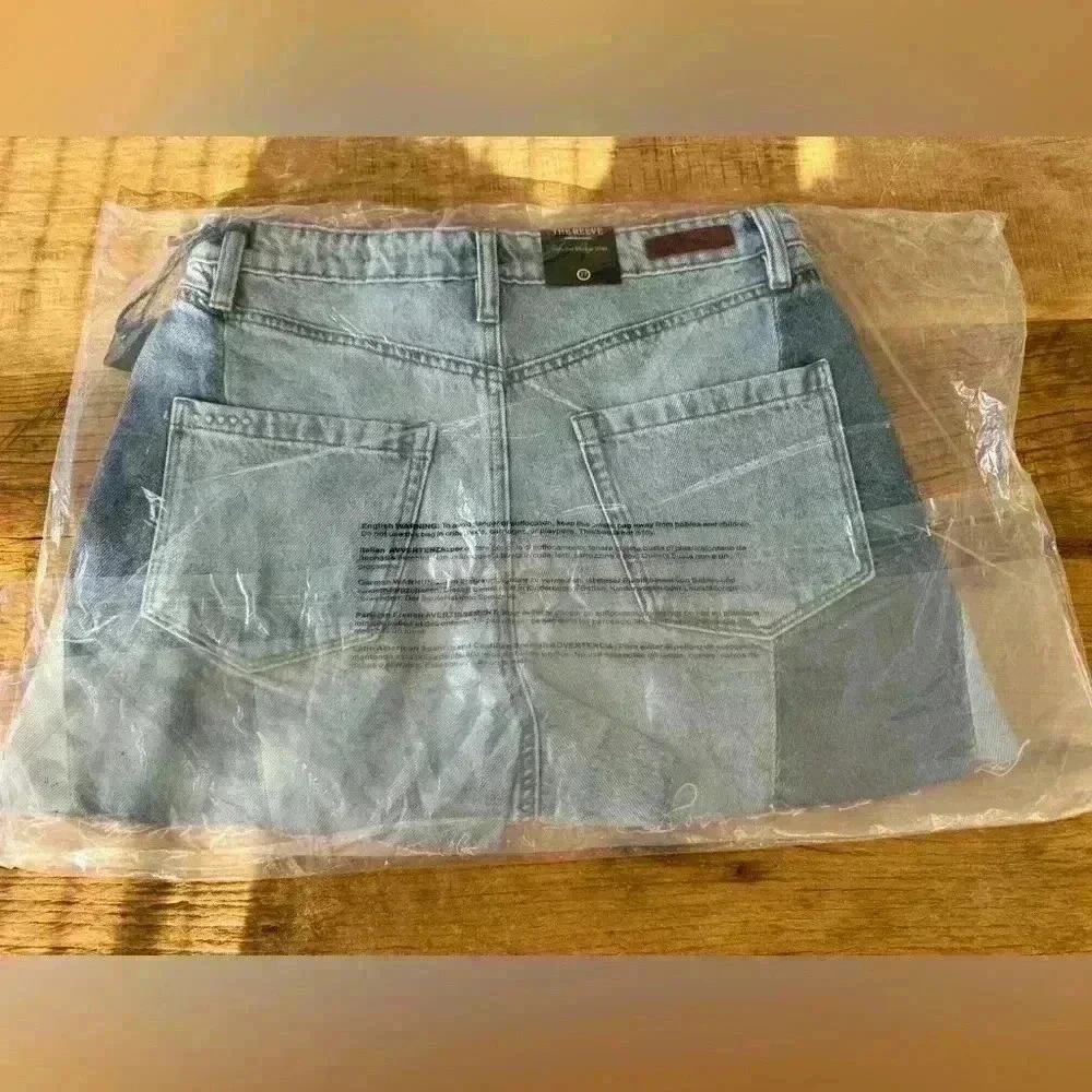 NEW IN POLY BLANKNYC The Reece High Rise Ribcage Denim Shorts ~ 27 - Picture 8 of 11